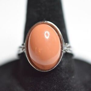 Peachy Polished Stone Silver Tone Band Size 8 Chic Classic Casual Ring